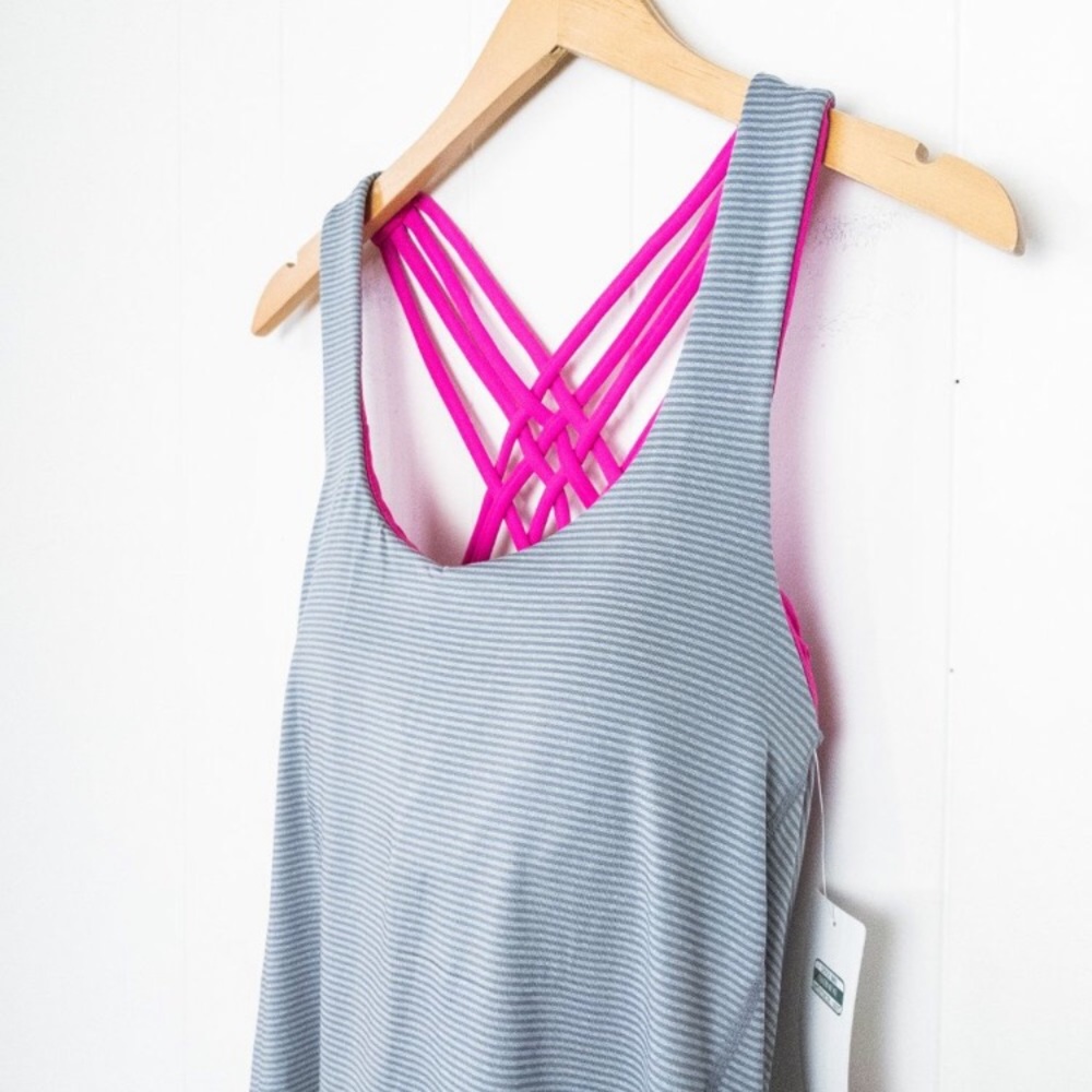 Queenie YOGA TOP Ke 2 in 1 Criss-cross Straps Wild Tank Top